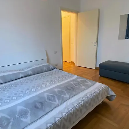Apartment The Little Duck - Modern With Balcony *