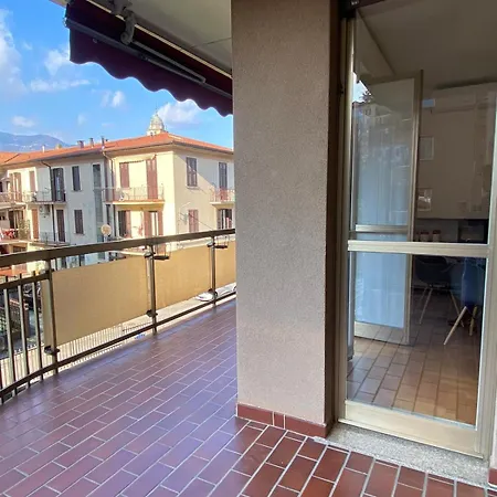 The Little Duck - Modern With Balcony كومو