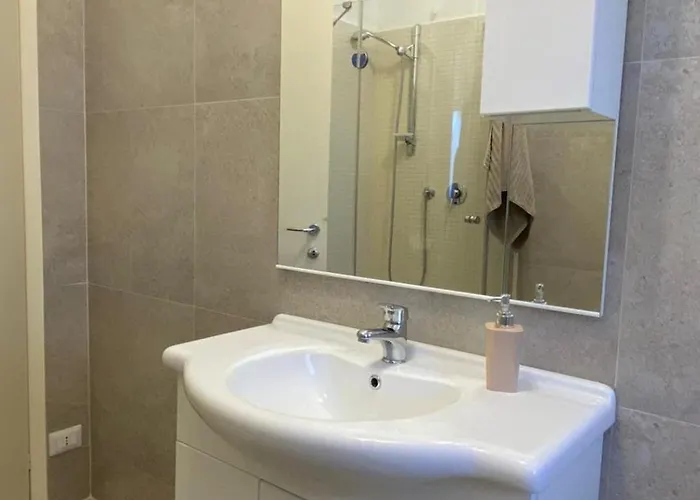 Appartement The Little Duck - Modern With Balcony Como