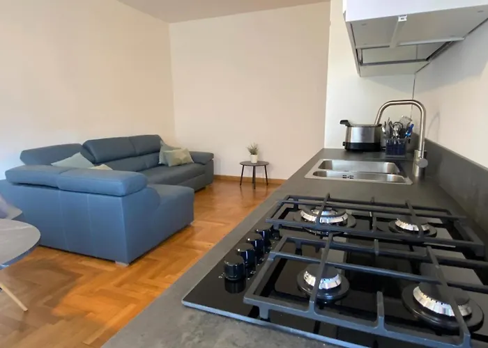 The Little Duck - Modern With Balcony Appartement Como
