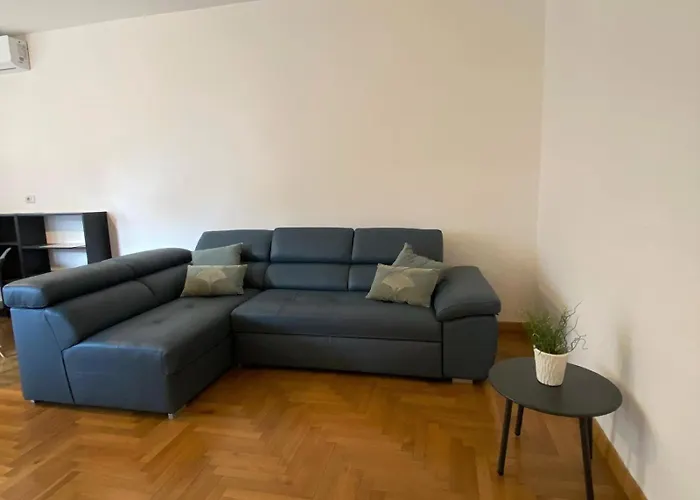 The Little Duck - Modern With Balcony Appartement